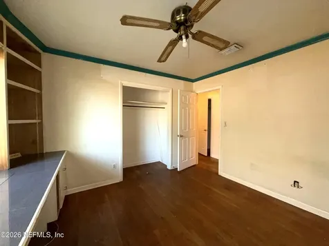 976 Townsend Boulevard Jacksonville FL 32211