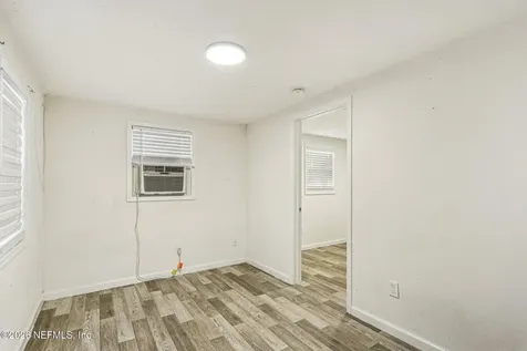 8022 Pipit Avenue Jacksonville FL 32219