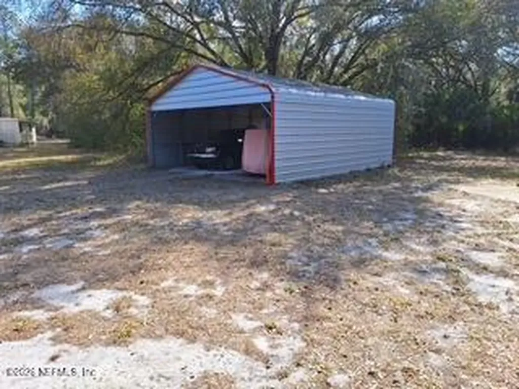 197 County Road 207a East Palatka FL 32131