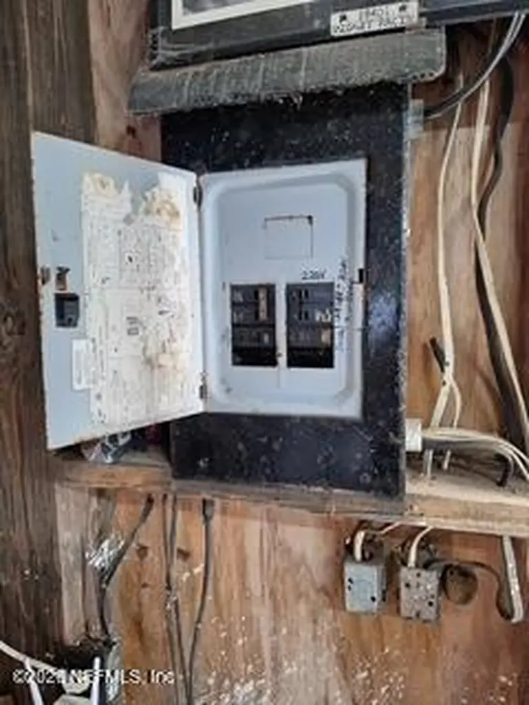 197 County Road 207a East Palatka FL 32131