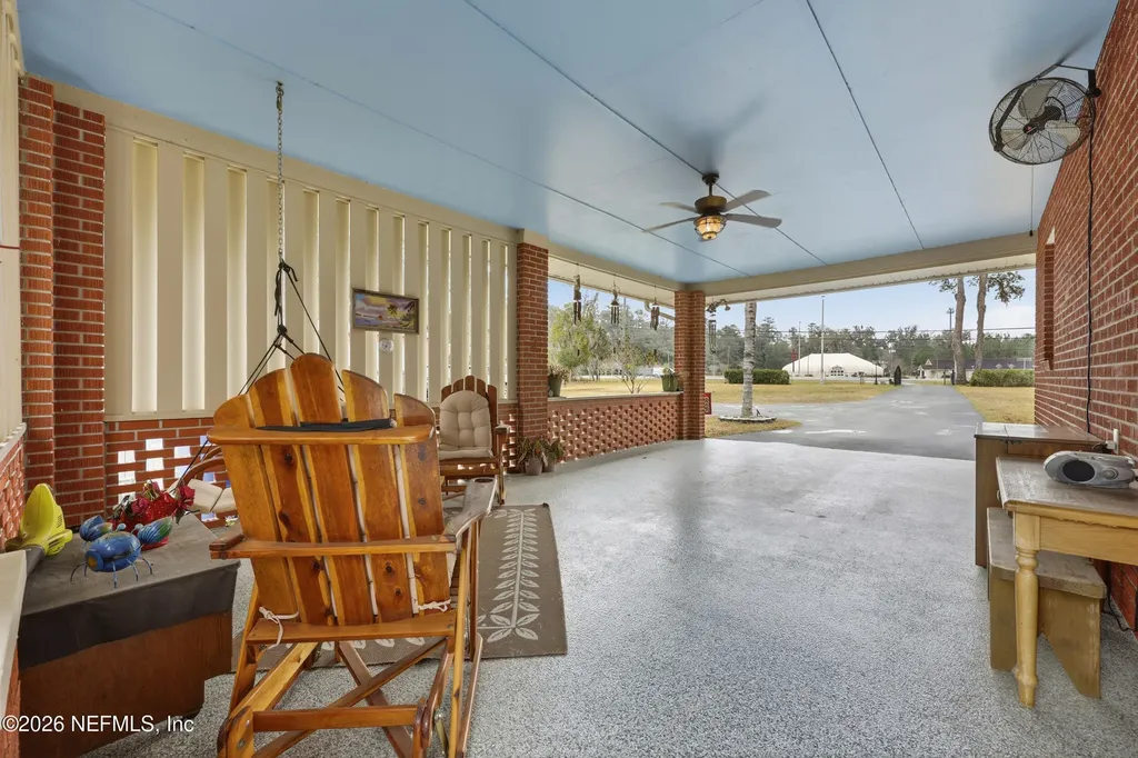 689 S Highway17 San Mateo FL 32187