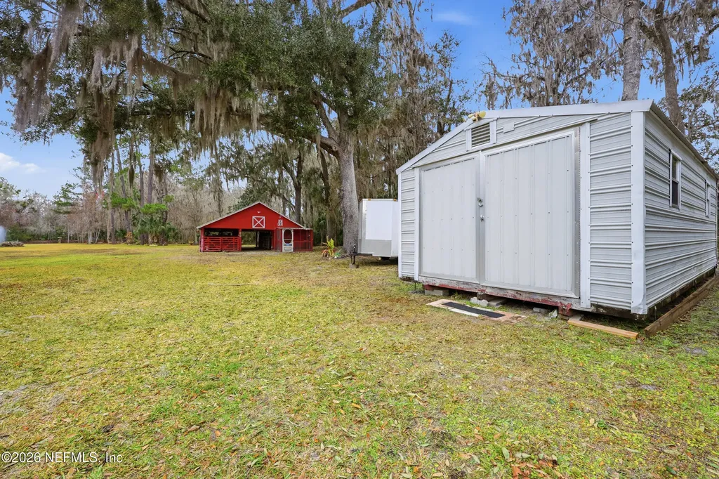 689 S Highway17 San Mateo FL 32187