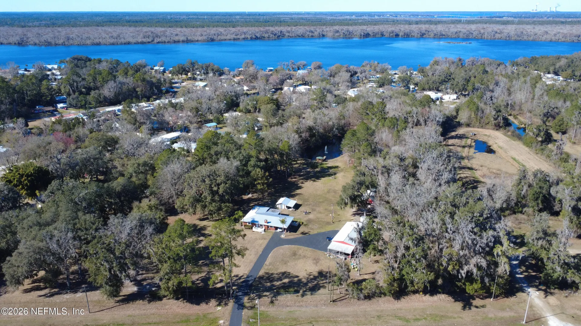 689 S Highway17 San Mateo FL 32187
