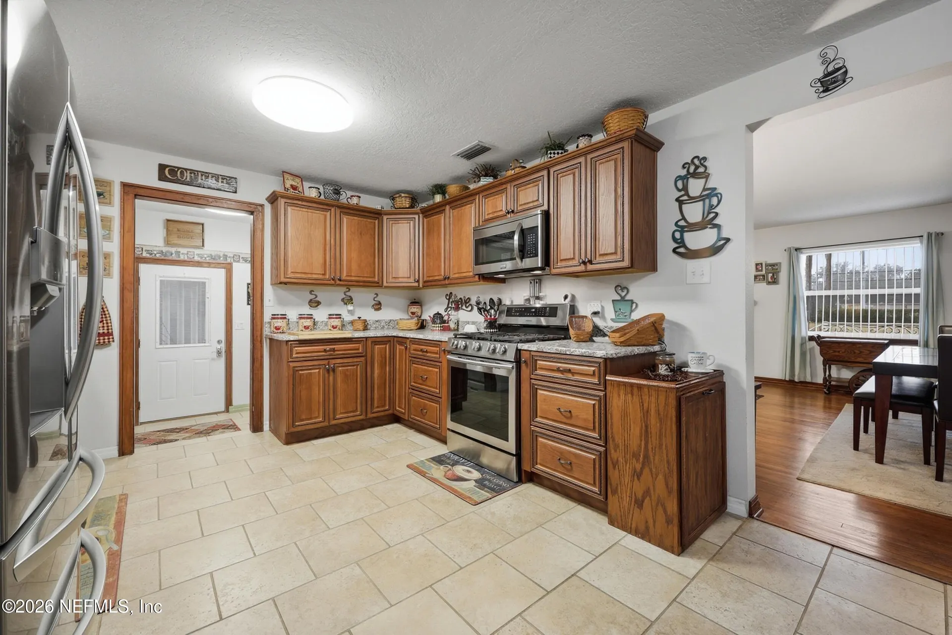 689 S Highway17 San Mateo FL 32187