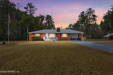 689 S Highway17 San Mateo FL 32187