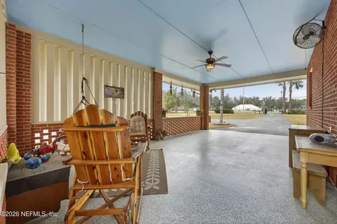 689 S Highway17 San Mateo FL 32187