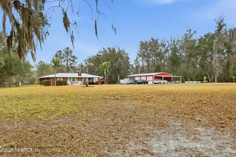 689 S Highway17 San Mateo FL 32187