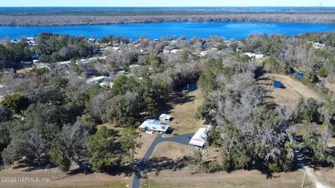 689 S Highway17 San Mateo FL 32187