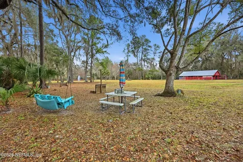 689 S Highway17 San Mateo FL 32187