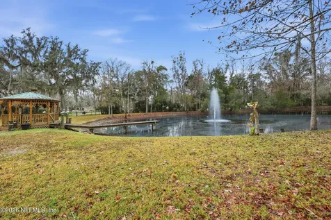 689 S Highway17 San Mateo FL 32187