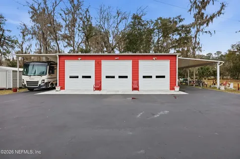 689 S Highway17 San Mateo FL 32187