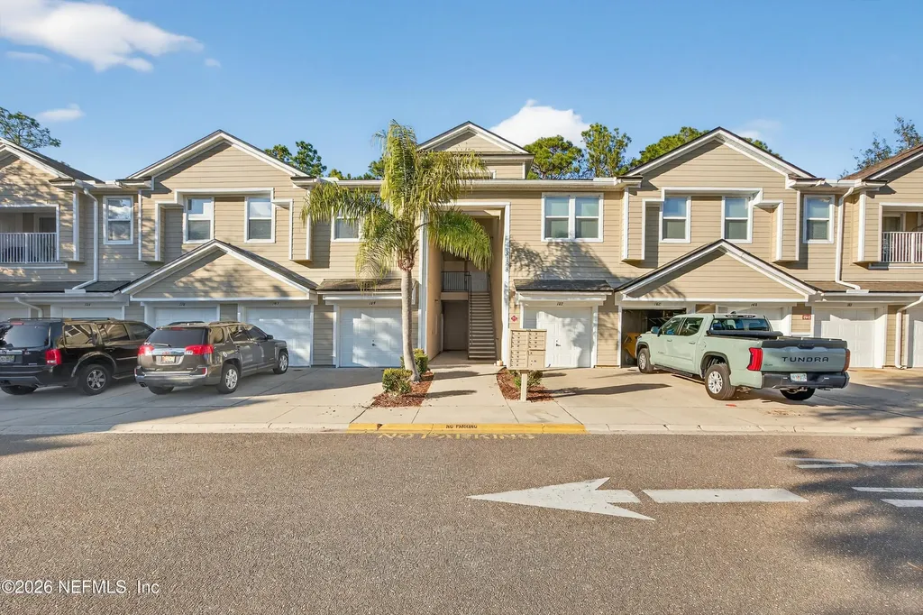 8188 Cabin Lake Circle Jacksonville FL 32256