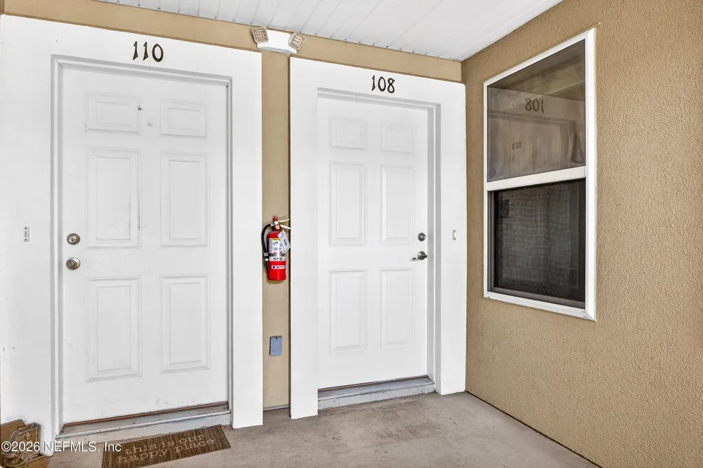 8188 Cabin Lake Circle Jacksonville FL 32256