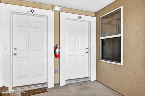 8188 Cabin Lake Circle Jacksonville FL 32256