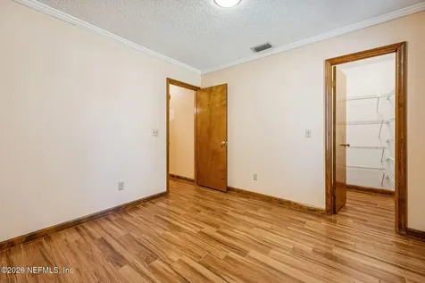 6048 Woodelm Drive Jacksonville FL 32218