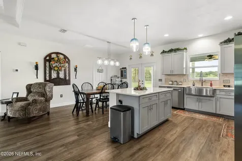 3259 SE 90th Avenue Newberry FL 32669