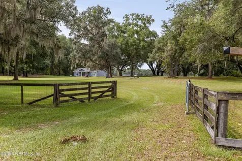 3259 SE 90th Avenue Newberry FL 32669