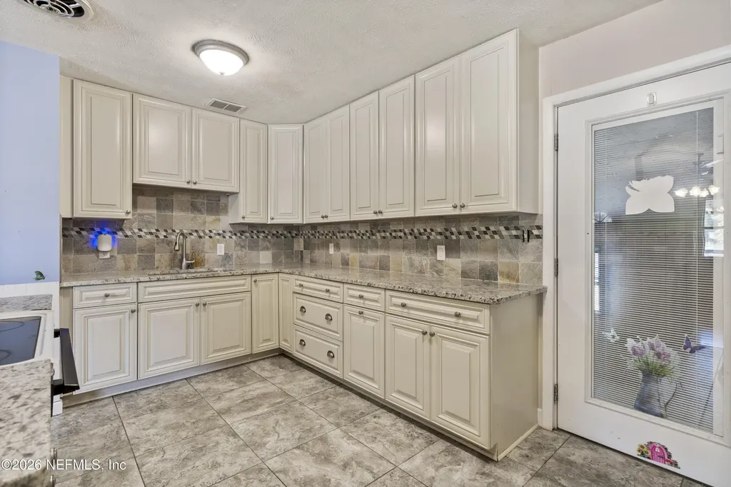 101 S Oakridge Avenue Green Cove Springs FL 32043