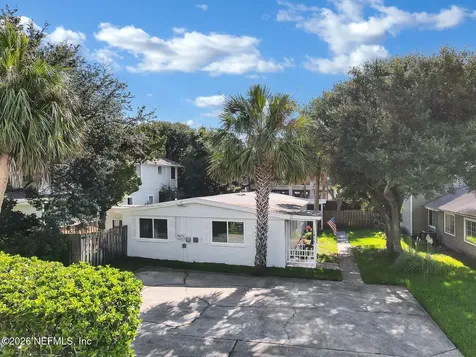 1811/1813 Seminole Road Atlantic Beach FL 32233