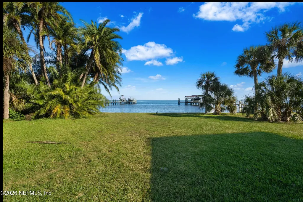 6100 Bahama Shores Drive S St. Petersburg FL 33705