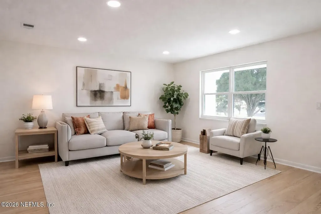 43 N Saratoga Circle N Atlantic Beach FL 32233