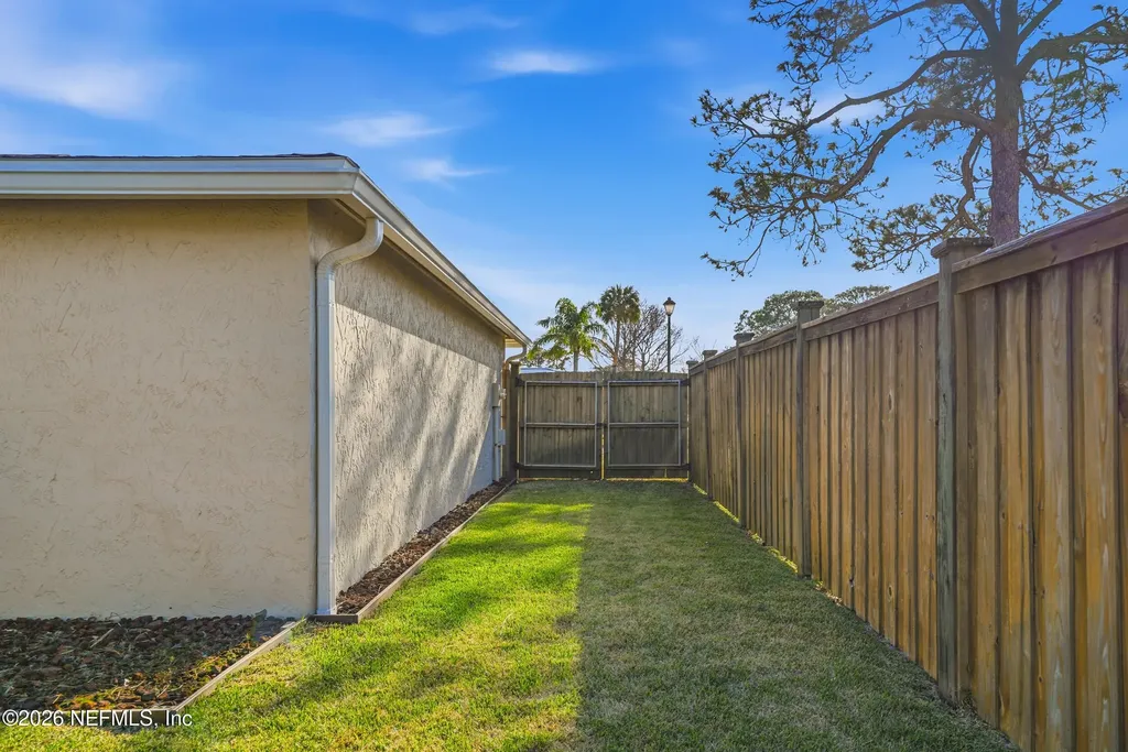 533 Seaspray Avenue Atlantic Beach FL 32233