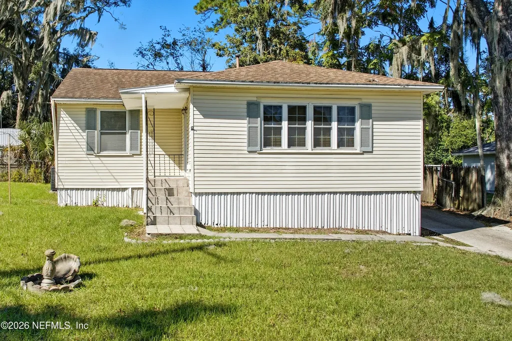 1546 River Hills Circle W Jacksonville FL 32211