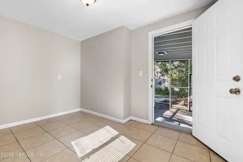5247 Cleveland Road Jacksonville FL 32209