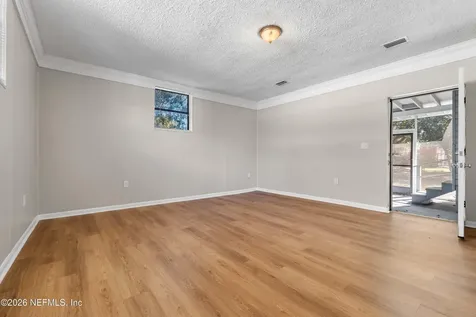5247 Cleveland Road Jacksonville FL 32209