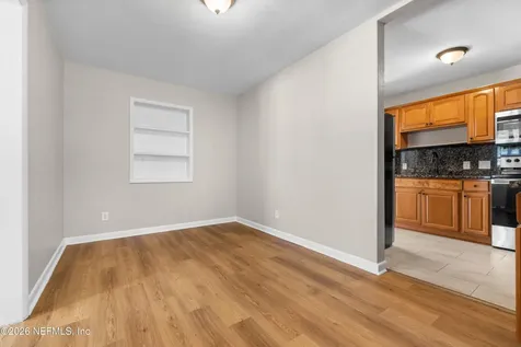 5247 Cleveland Road Jacksonville FL 32209