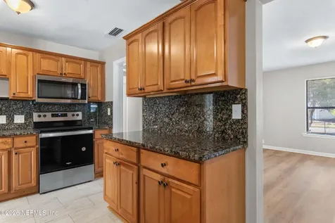 5247 Cleveland Road Jacksonville FL 32209
