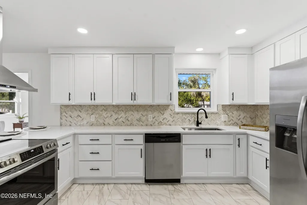 8551 Lamanto Avenue N Jacksonville FL 32211