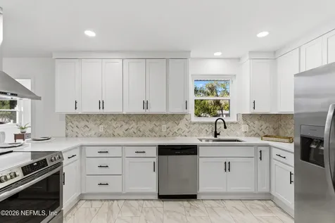 8551 Lamanto Avenue N Jacksonville FL 32211