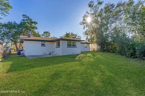 8551 Lamanto Avenue N Jacksonville FL 32211