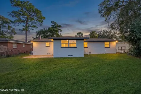 8551 Lamanto Avenue N Jacksonville FL 32211