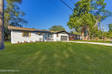8551 Lamanto Avenue N Jacksonville FL 32211