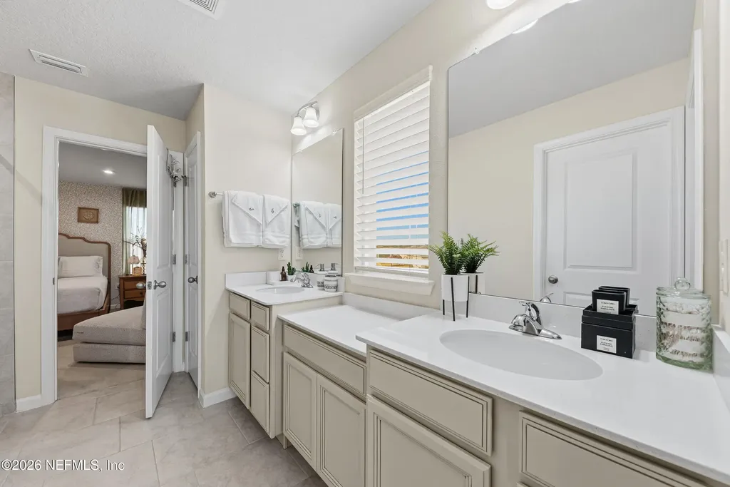 1052 Victoria Hills Court Jacksonville FL 32221