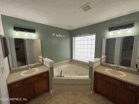 9266 Prosperity Lake Drive Jacksonville FL 32244