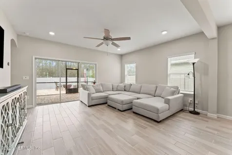 10106 Pavnes Creek Drive Jacksonville FL 32222