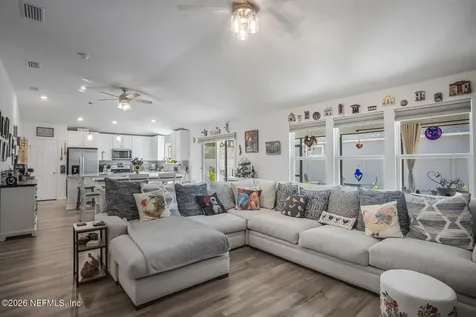 402 Red Dahlia Lane Jacksonville FL 32218