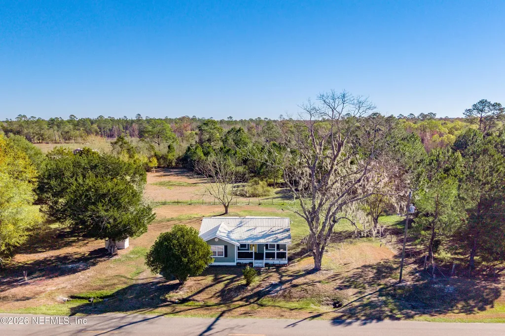 23779 NW 225a County Road Lawtey FL 32058