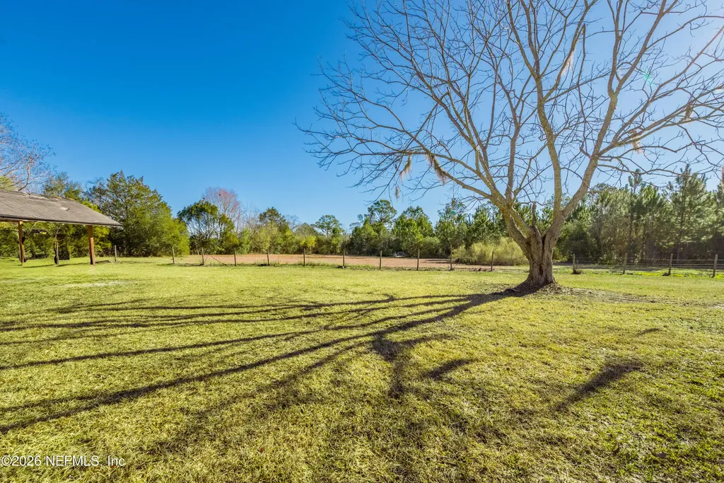 23779 NW 225a County Road Lawtey FL 32058