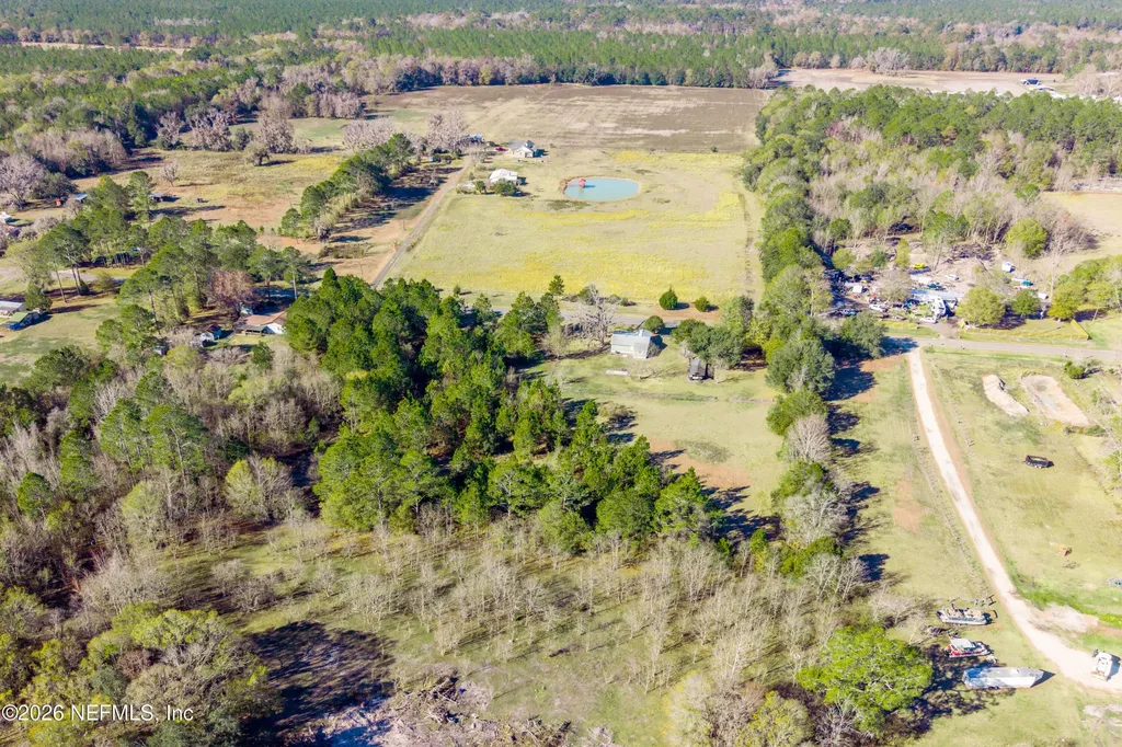23779 NW 225a County Road Lawtey FL 32058
