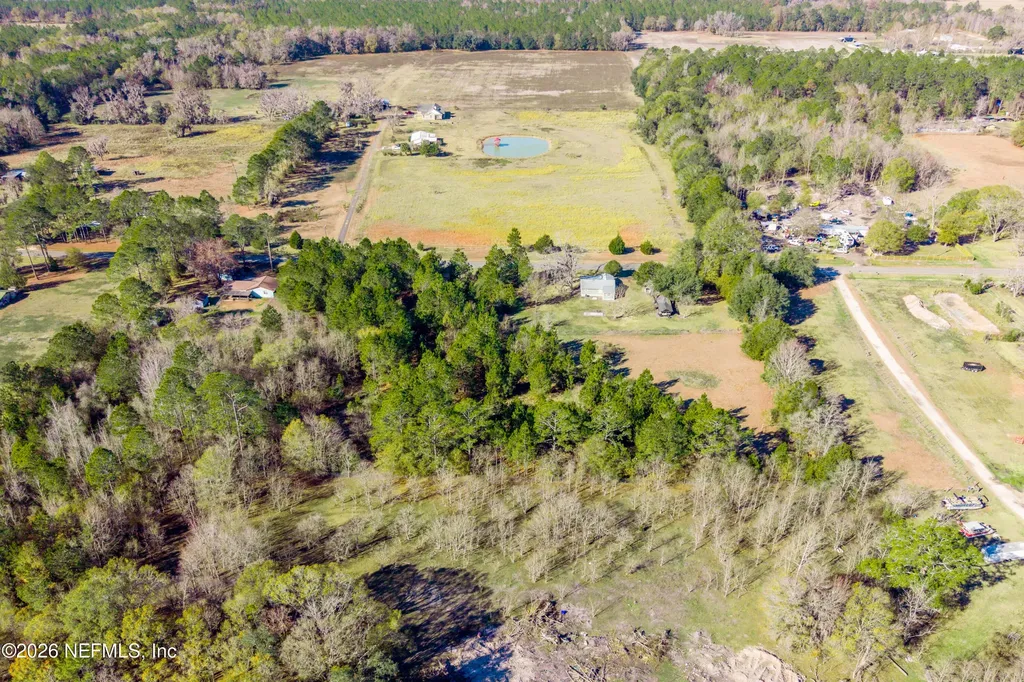 23779 NW 225a County Road Lawtey FL 32058