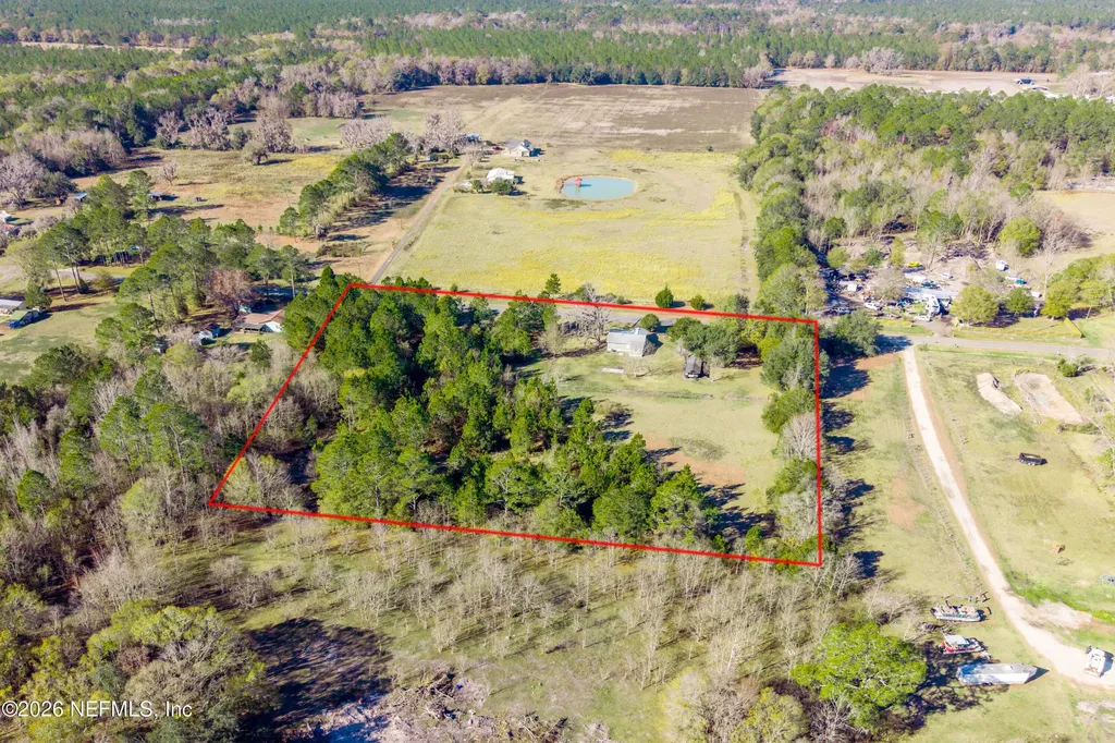 23779 NW 225a County Road Lawtey FL 32058