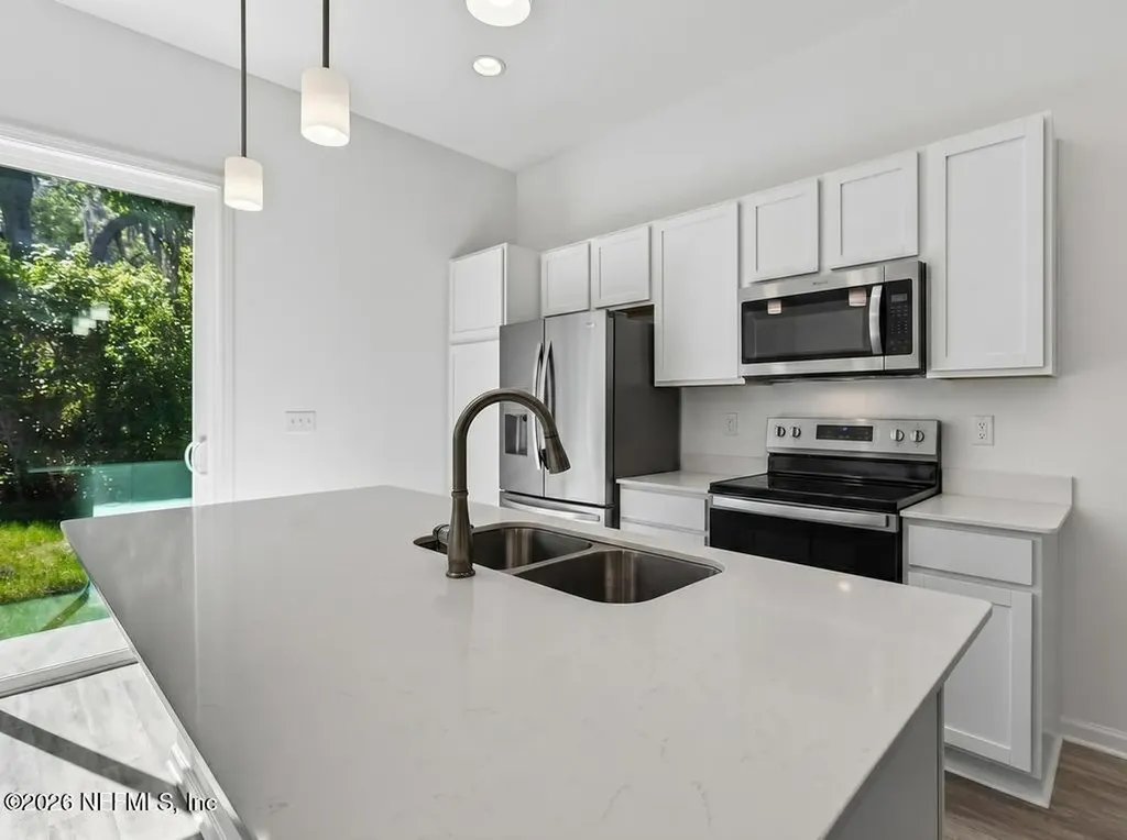 11082 Pine Street Jacksonville FL 32218