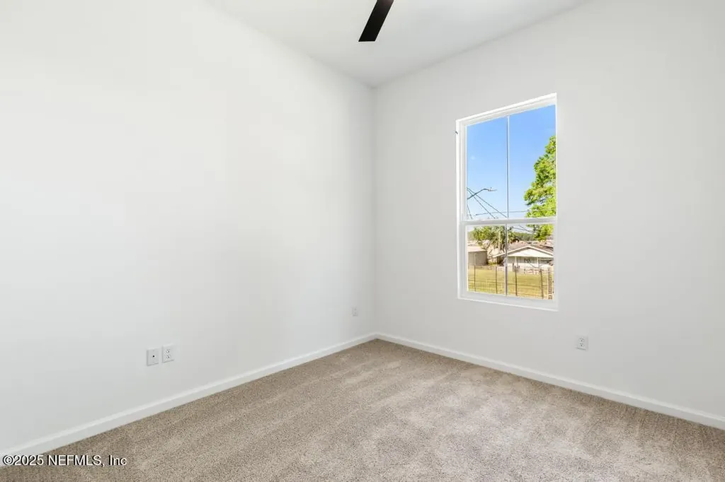 11082 Pine Street Jacksonville FL 32218