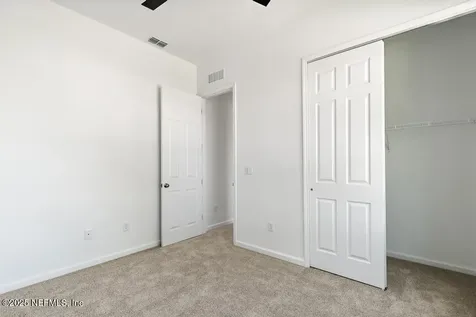 11082 Pine Street Jacksonville FL 32218