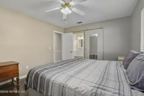 2276 The Woods Drive E Jacksonville FL 32246