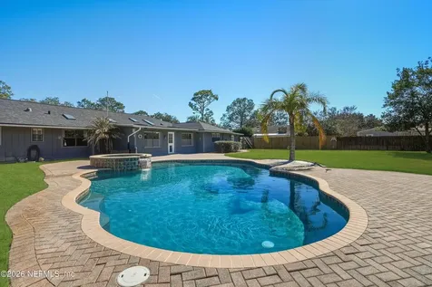 2276 The Woods Drive E Jacksonville FL 32246